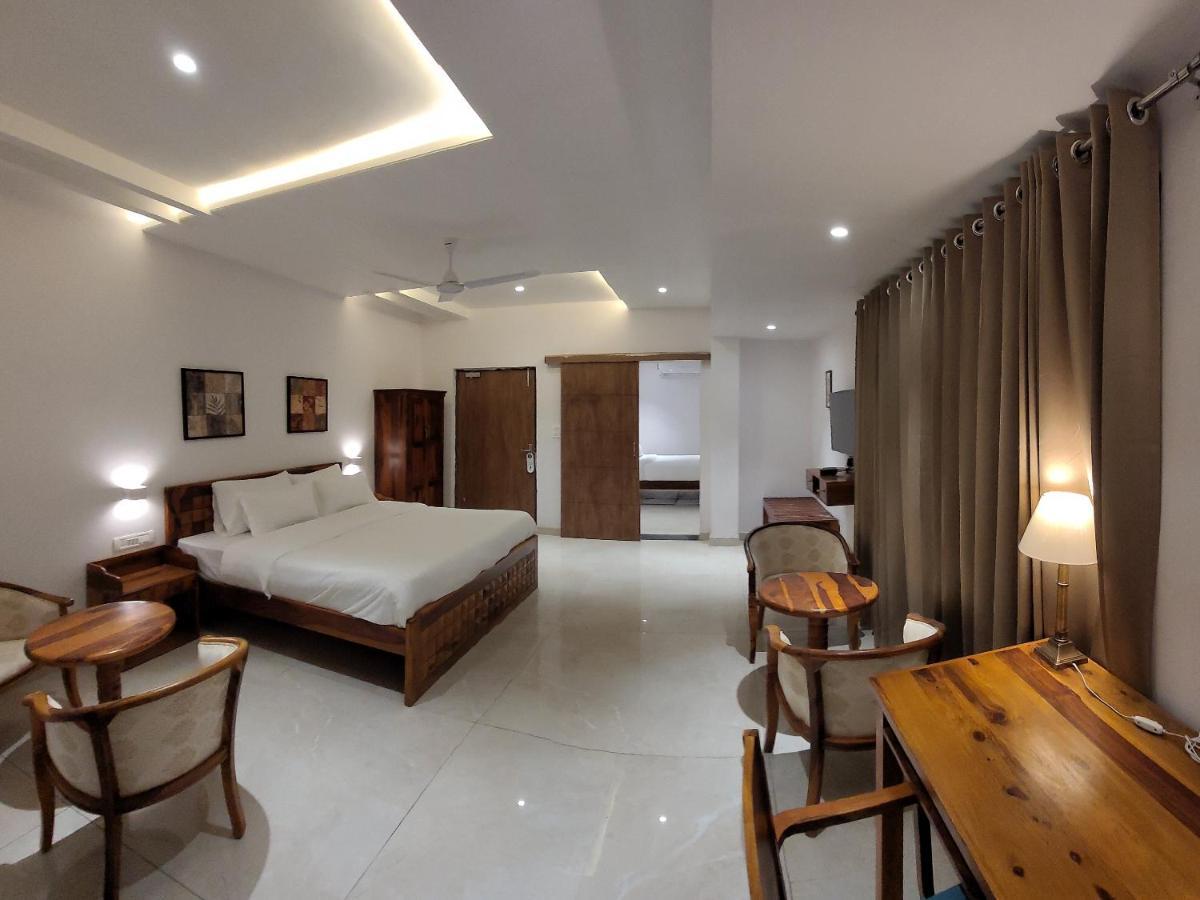 Aura Gold Resort Udajpur Exteriér fotografie