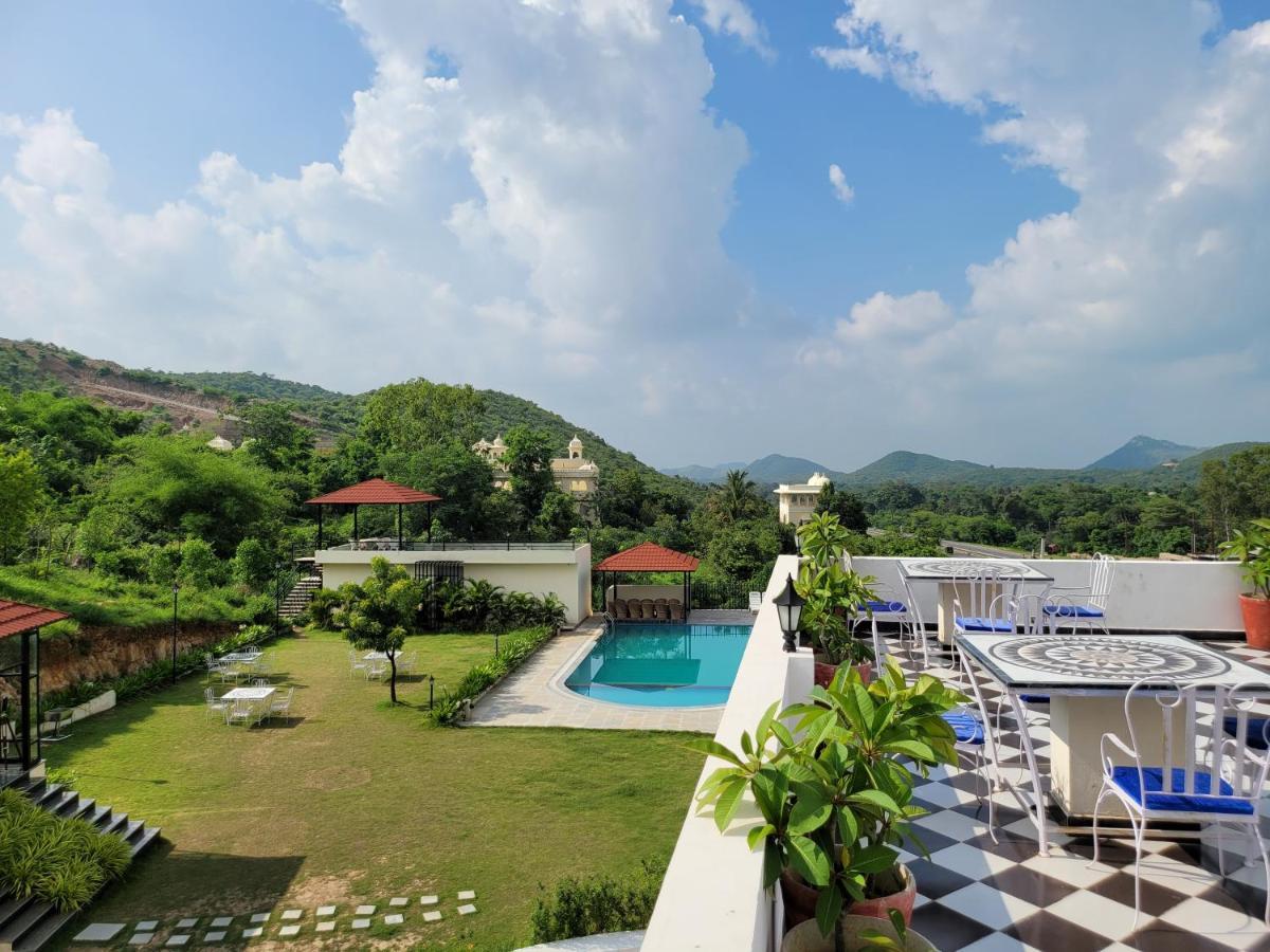 Aura Gold Resort Udajpur Exteriér fotografie