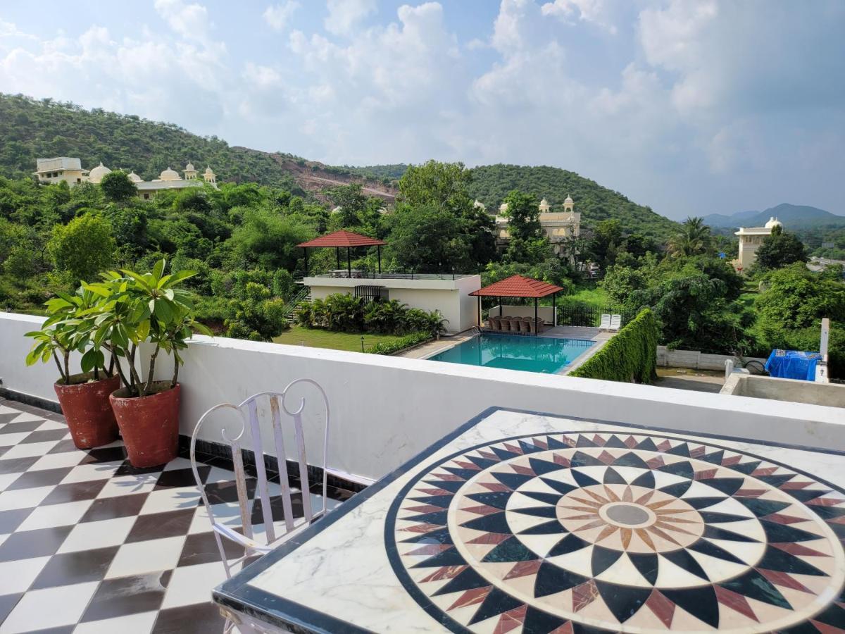 Aura Gold Resort Udajpur Exteriér fotografie